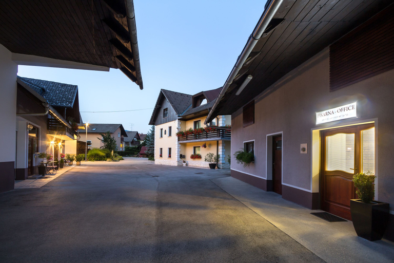 Exterior & Views 2, Rooms & Apartments Kepic, Cerklje na Gorenjskem