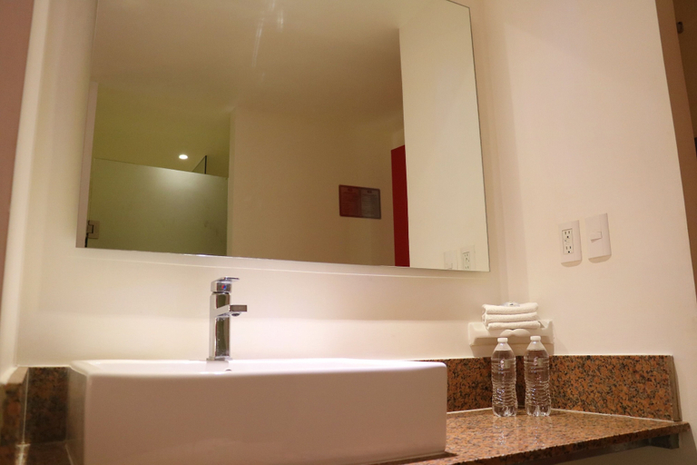 Bathroom 4, Hotel Zar Mérida, Mérida