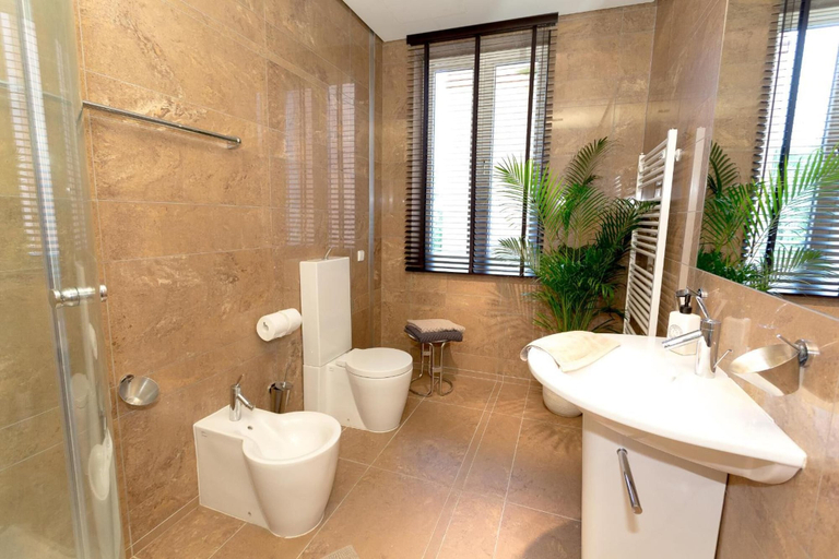 Bathroom 4, Vilnius Apartments & Suites Gedimino Ave, Vilniaus