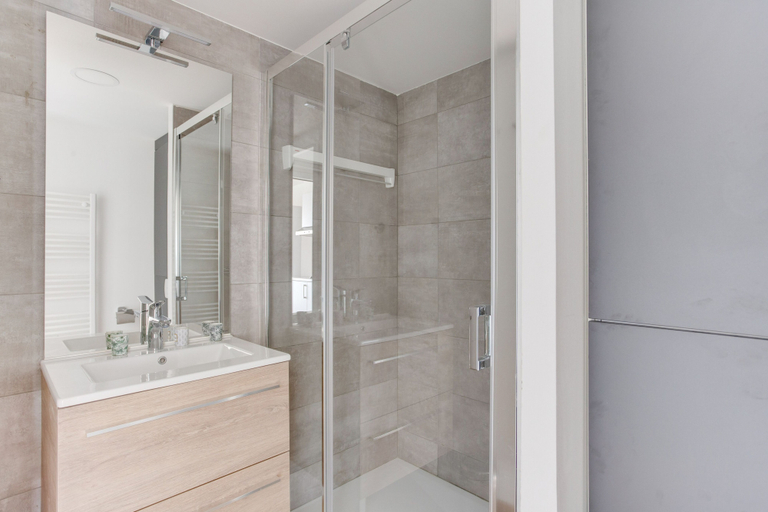 Bathroom 4, Evancy Boulogne-sur-Mer, Pas-de-Calais