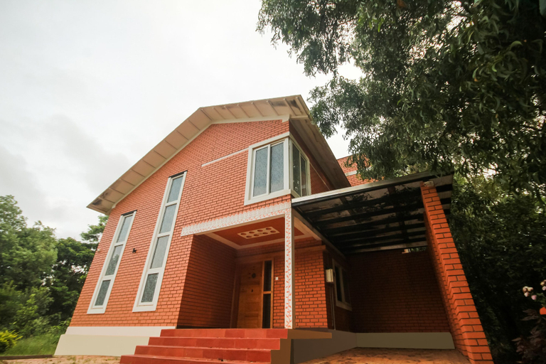 Exterior & Views 1, OYO 48704 Rashi Farms, Dharwad