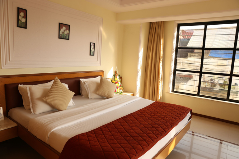 Bedroom 2, Hotel Godwin, Mumbai City