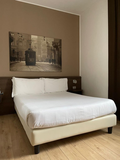 Bedroom 2, Nuovo Hotel Italia, Milano