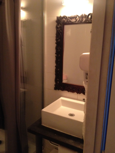 Bathroom 5, Hotel Felix Beach, Alpes-Maritimes
