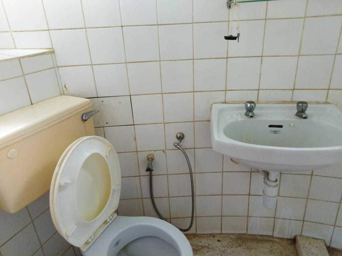 Bathroom 4, Tama's Villas, Malindi