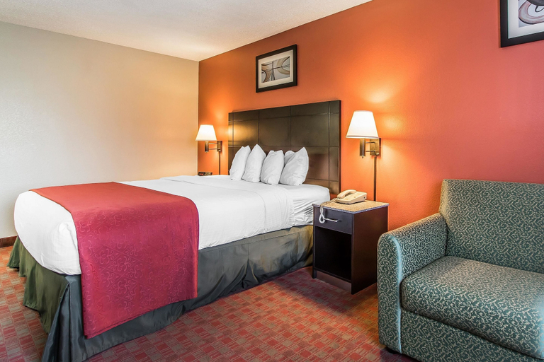 Bedroom 3, Quality Inn & Suites, Rutherford