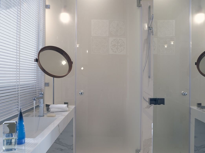 Bathroom 5, Marpessa Smart Luxury Hotel, West Greece