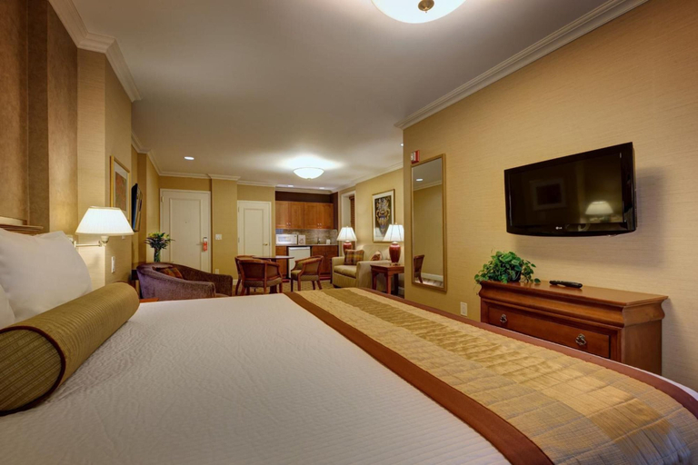 Bedroom 3, Wellington Hotel, New York