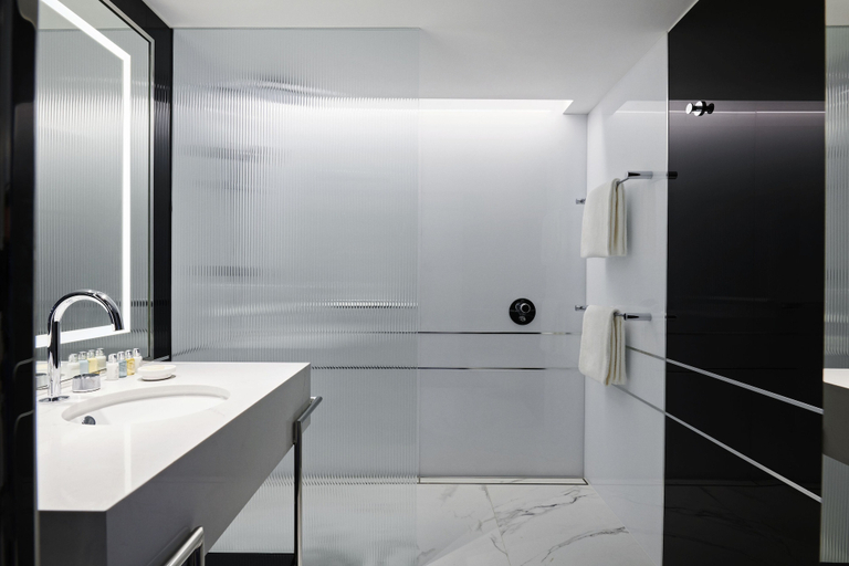Bathroom 5, The Royce, Melbourne