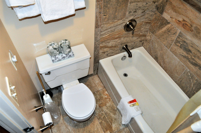 Bathroom 4, Summit House 2 bed 2 bath B, Summit