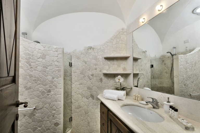 Bathroom 4, Relais Villa Carola, Olbia-Tempio