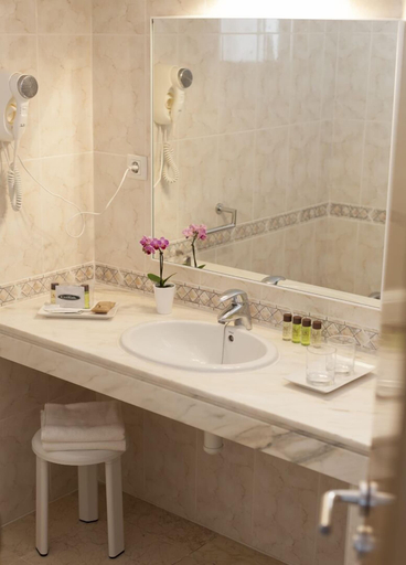 Bathroom 5, Hotel Casbah, Valencia