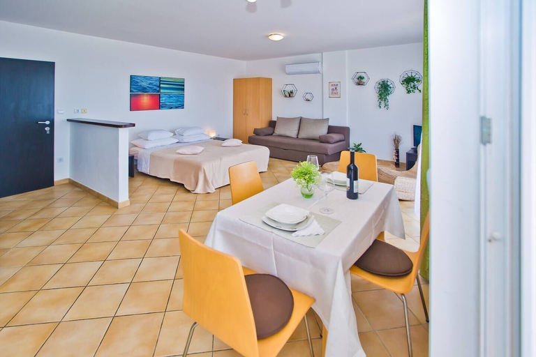 Food & Drinks, Apartments Nina Hvar town, Hvar