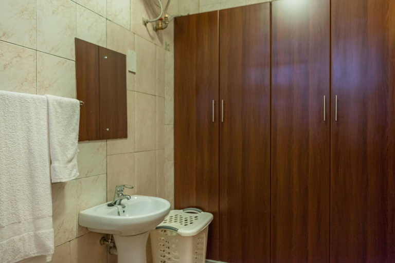 Bathroom 3, Sophies Signature Suites, Entebbe