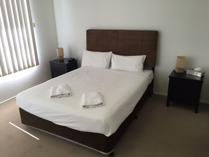 Bedroom 2, Alexandra Apartments, Bundaberg