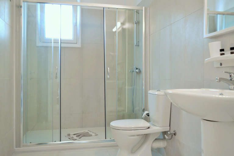 Bathroom 4, Folies Corfu Hotel Apartments, Ionian Islands