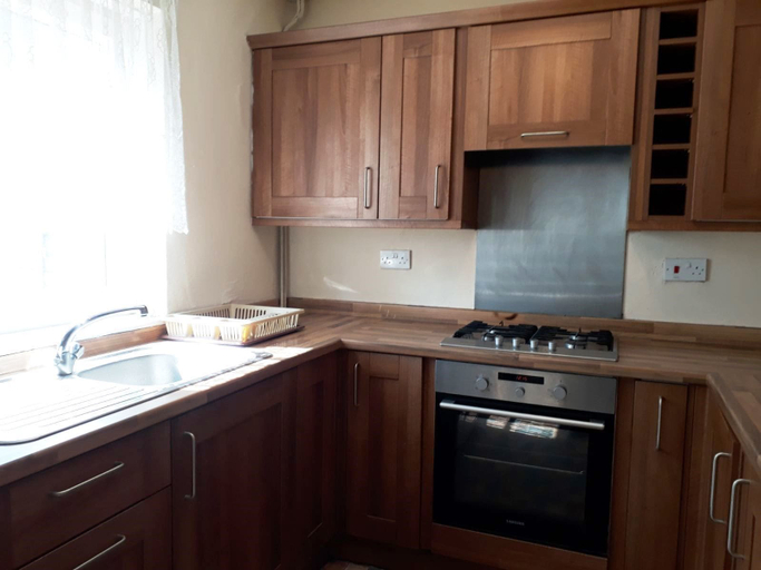 Others 4, House with a garden in Arnos Grove, London