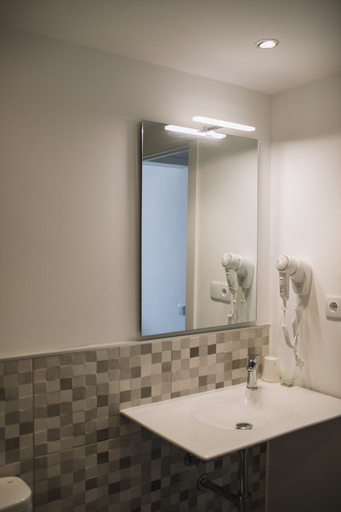 Bathroom 3, Hotel César, Barcelona