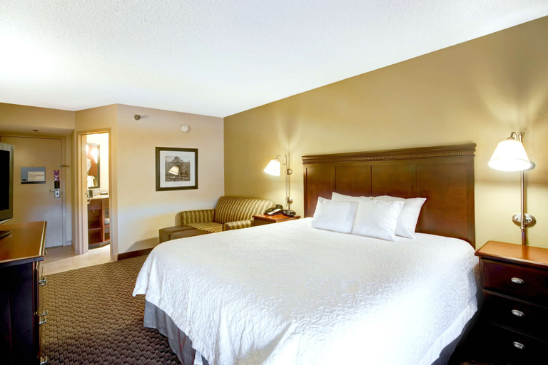 Bedroom 3, Hampton Inn College Station, Brazos