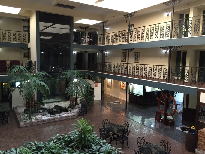 Others 4, Royal Suites, East Baton Rouge