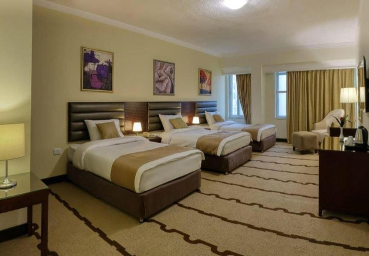 Bedroom 2, Sandy Palace Hotel, Wadi Essier