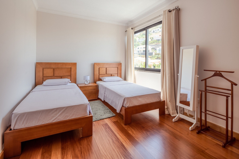 Bedroom 3, 25 - Elegant apartment with Seaviews, Funchal