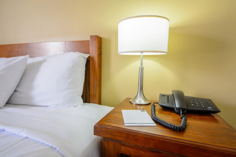 Bedroom 3, Central Hillcrest Apartment Hotel, South Brisbane