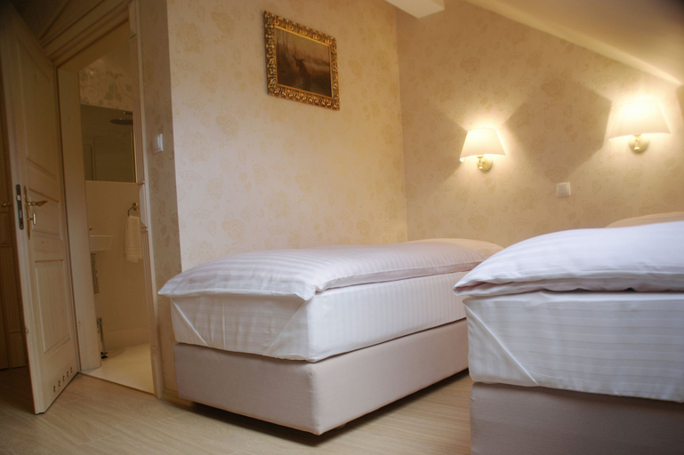 Bedroom, Villa la Val, Kamienna