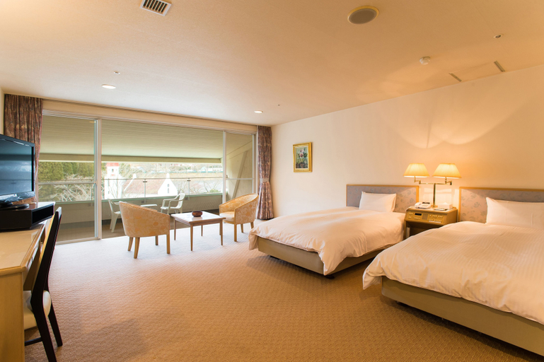 Bedroom 3, Kijima Kogen Hotel, Beppu