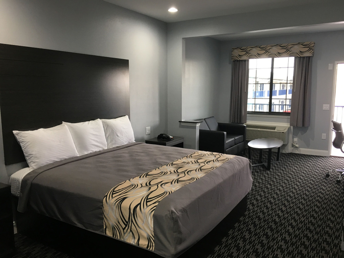 Bedroom 2, Platinum Inn and Suites, Houston