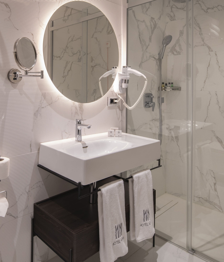Bathroom 5, Hotel Nena, Fatih