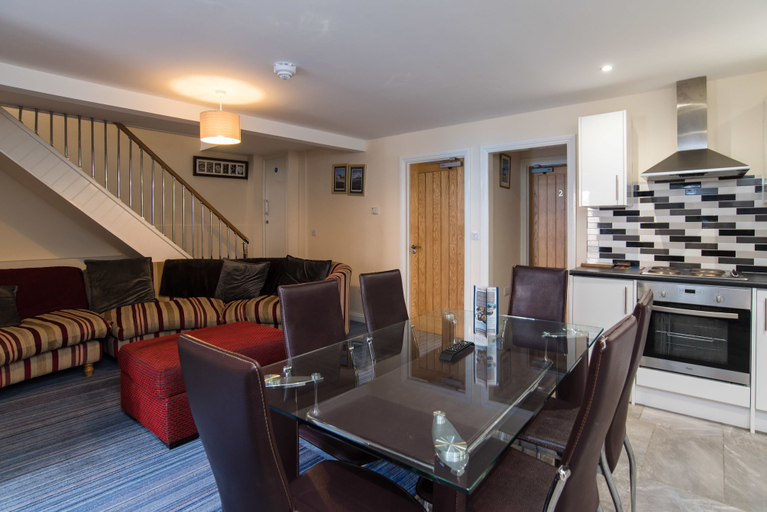Others 5, Marine Studio Apartment, Ceredigion
