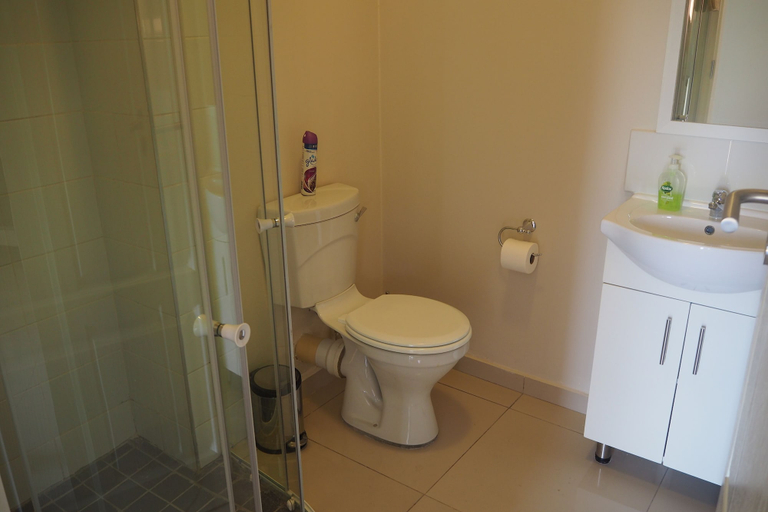 Bathroom 3, African Eagle Apartments, Ekurhuleni