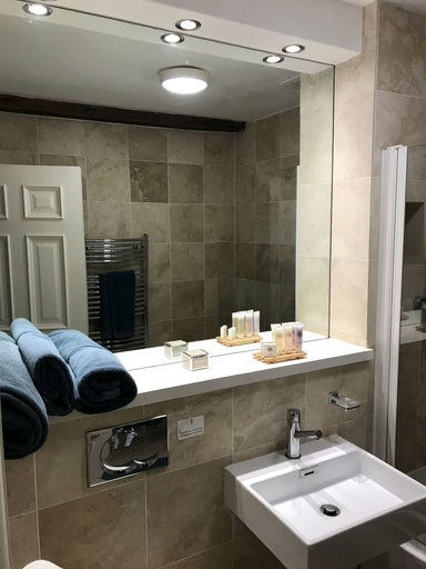 Bathroom 3, Violet Lodge, Dublin
