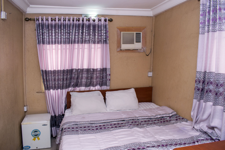 Bedroom 2, Maxton Suites Magodo, Shomolu