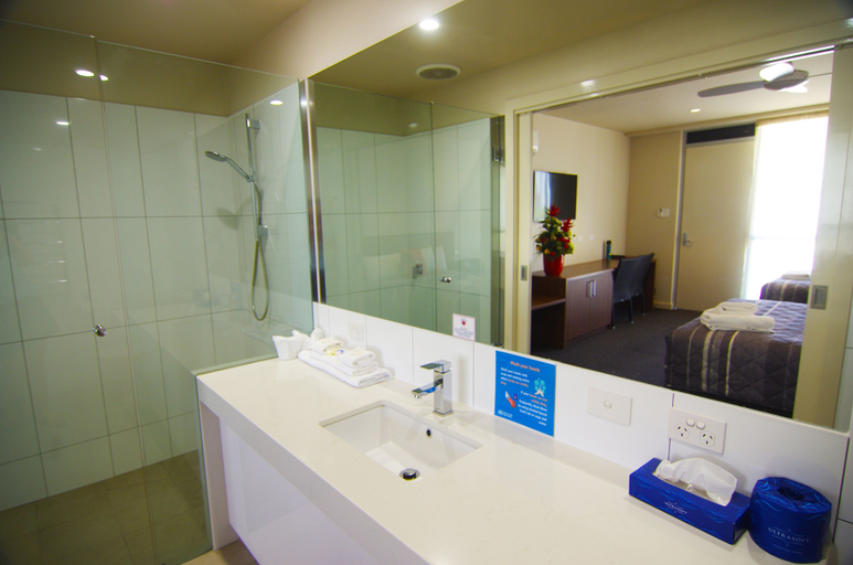 Bathroom 5, Jane Eliza Motor Inn, Swan Hill - Central