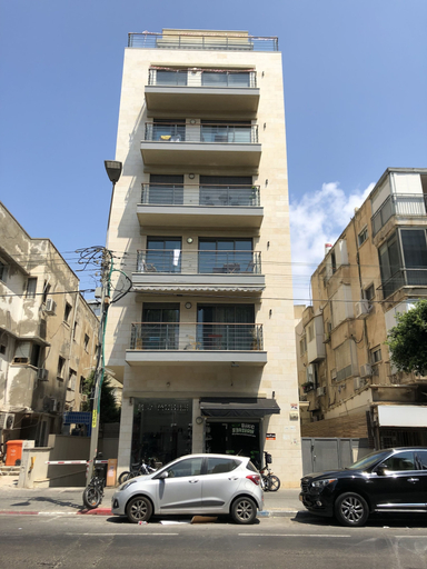 Exterior & Views, Comfort 3BR & Balcony by FeelHome