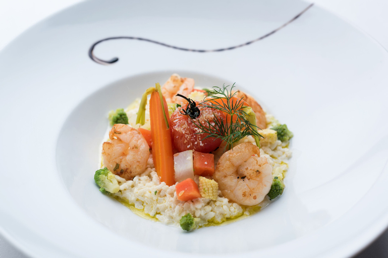 Food & Drinks 9