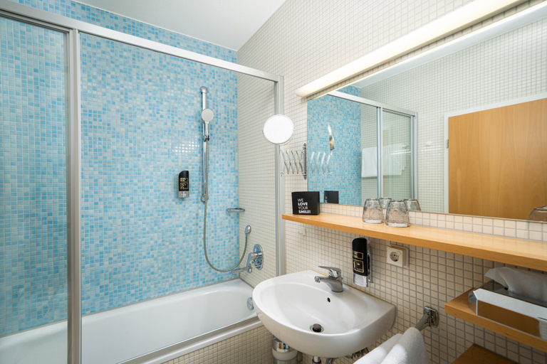 Bathroom 4, Arthotel ANA Neotel, Trademark Collection by Wyndham, Stuttgart