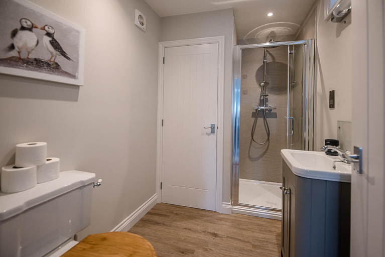 Bathroom, Pebble View, Aldeburgh, Suffolk