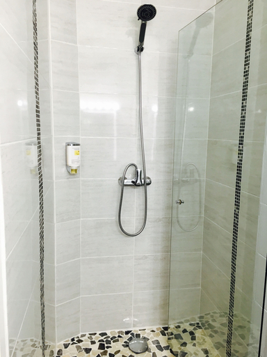 Bathroom 4, Sure Hotel by Best Western Port Jérome - Le Havre, Seine-Maritime