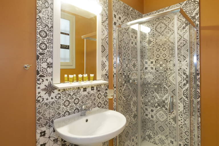 Bathroom 3, Psirri Place, Attica