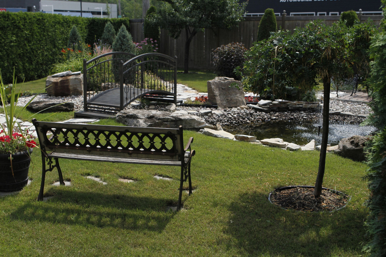 Others 5, Le Fabreville, Laval
