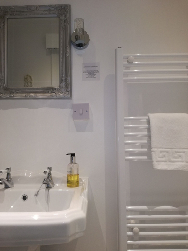 Bathroom 3, Lubnaig Guest House, Stirling