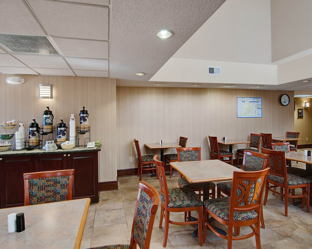 Food & Drinks 5, Quality Inn Salem - I-81, Salem