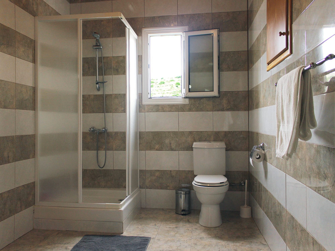 Bathroom 3, Villa Mayzus