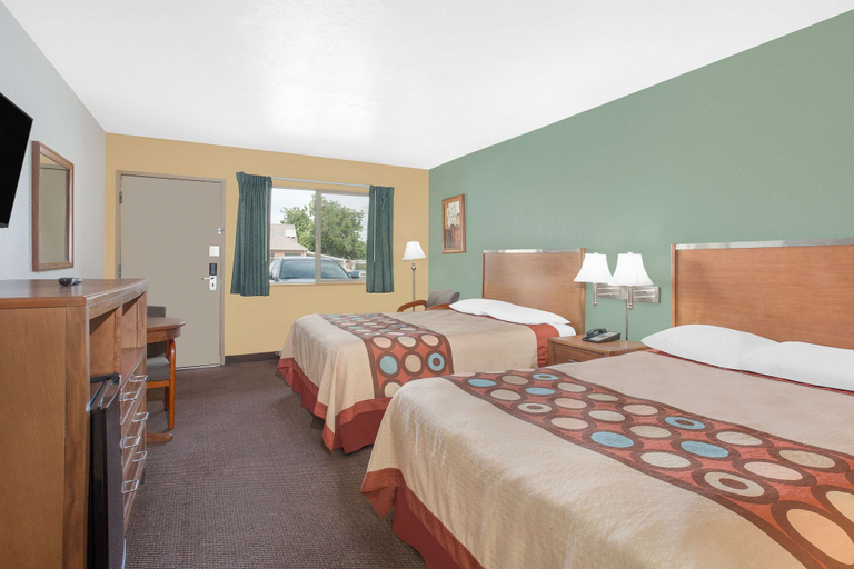 Bedroom 3, Super 8 by Wyndham St. George UT, Washington