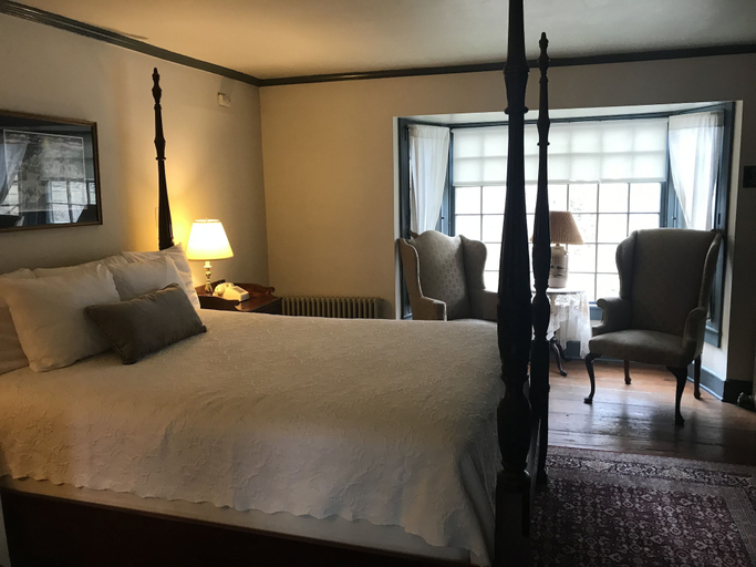 Bedroom 3, Inn at Millrace Pond, Warren