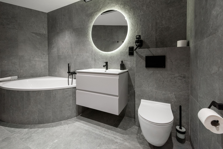Bathroom 3, InPoint Centrum Apartments between Market Square and Jewish Quarter, Kraków City