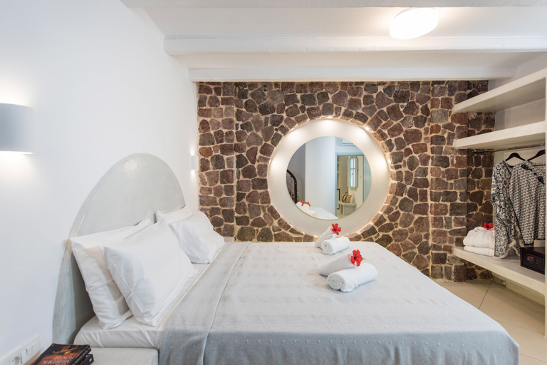 Bedroom 3, Secret Earth Santorini, South Aegean